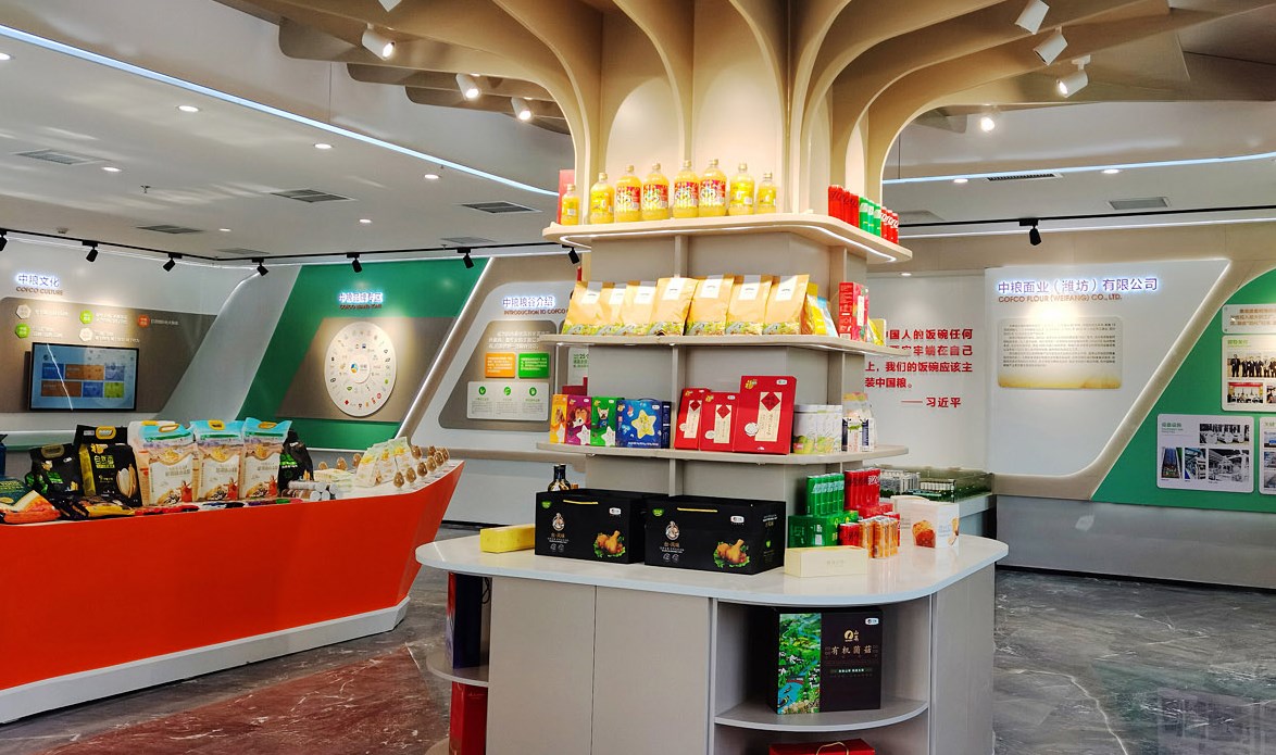 在設計展廳時怎樣呈現科技感呢？